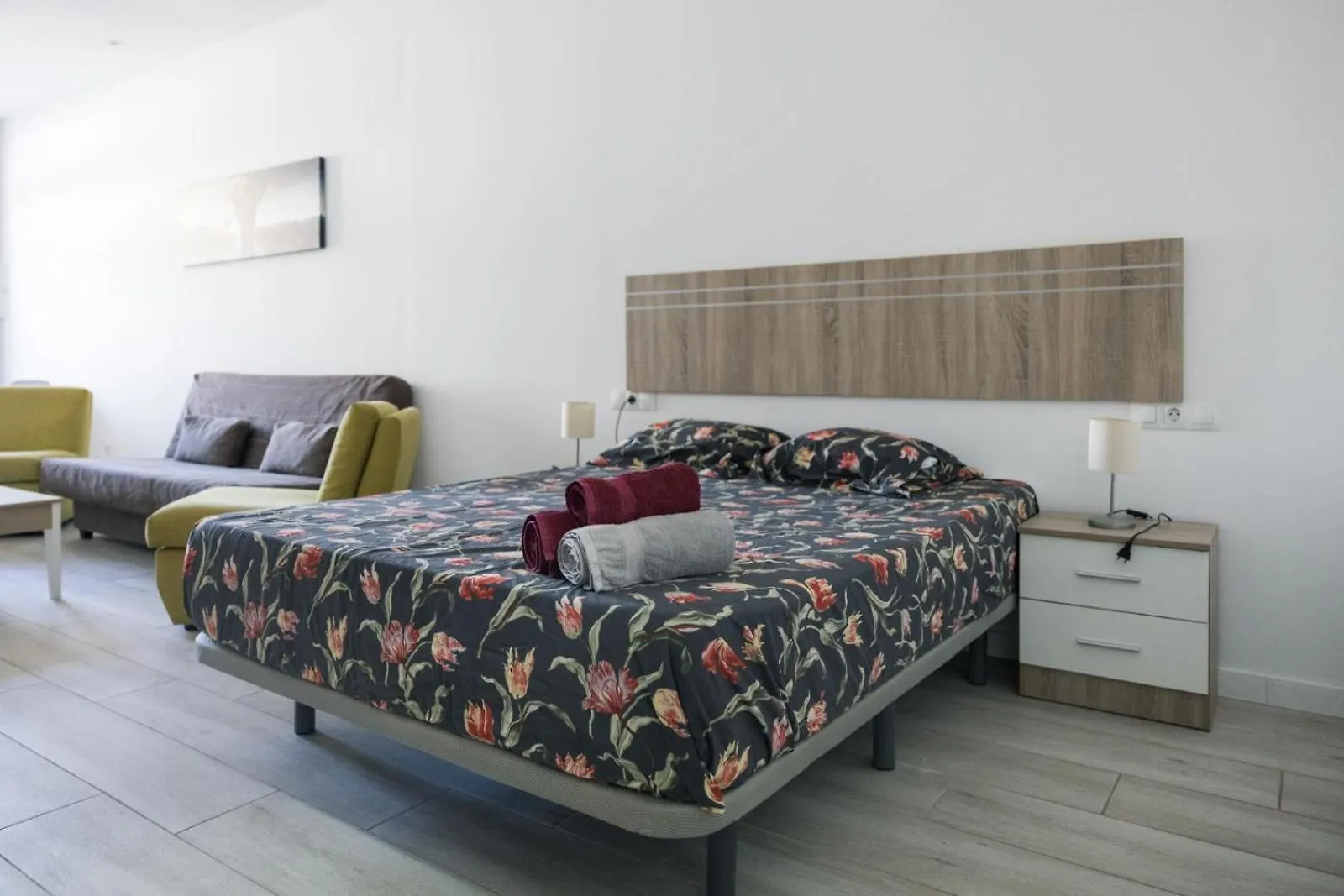 MÁLAGA VELARDE cENTER Apartman 0*, Málaga Spanyolország